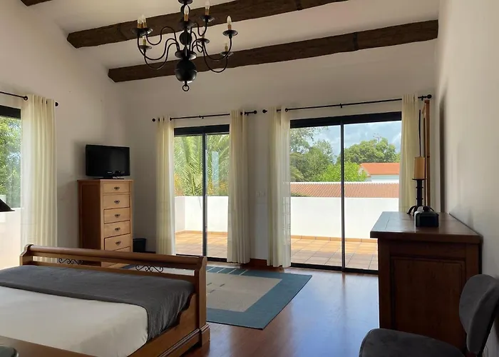 House 别墅 蓬塔德尔加达