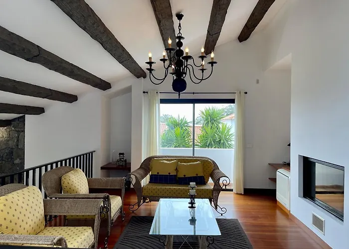 House 别墅 蓬塔德尔加达