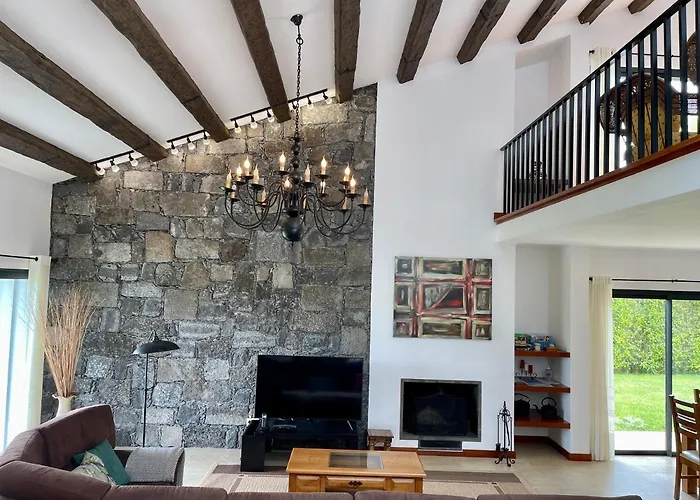 House 别墅 蓬塔德尔加达